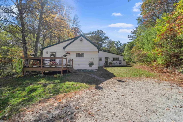 $343,000 | 88 Perch Pond Road, Holderness, NH 03245