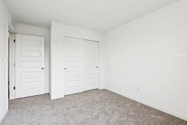 $445,990 | 2622 Camelback Drive, Pingree Grove, IL 60140