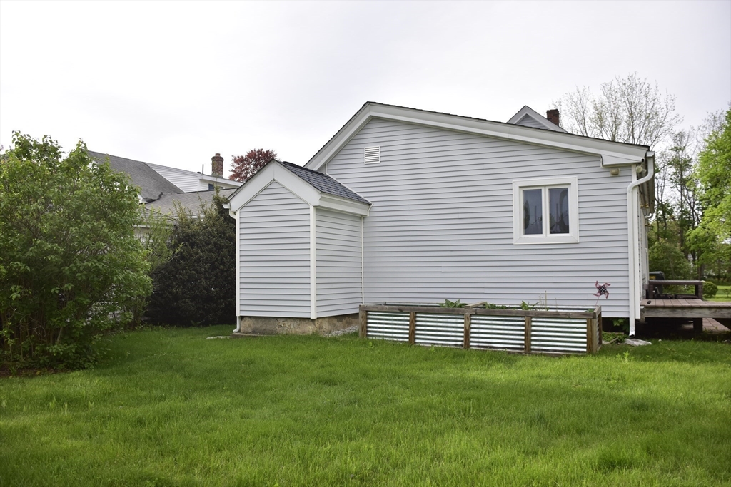 3 Elm Street Oxford, MA 01540 - Photo 4 of 33