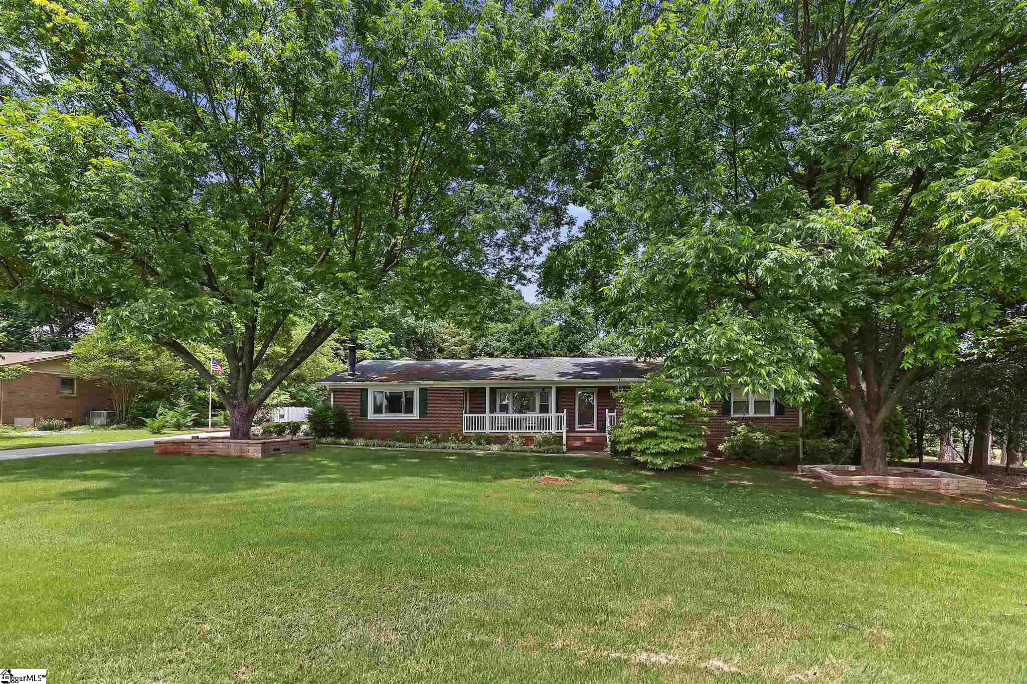 224 Nottingham Way Anderson, SC 29621 - Photo 3 of 36 Gallery Image 3