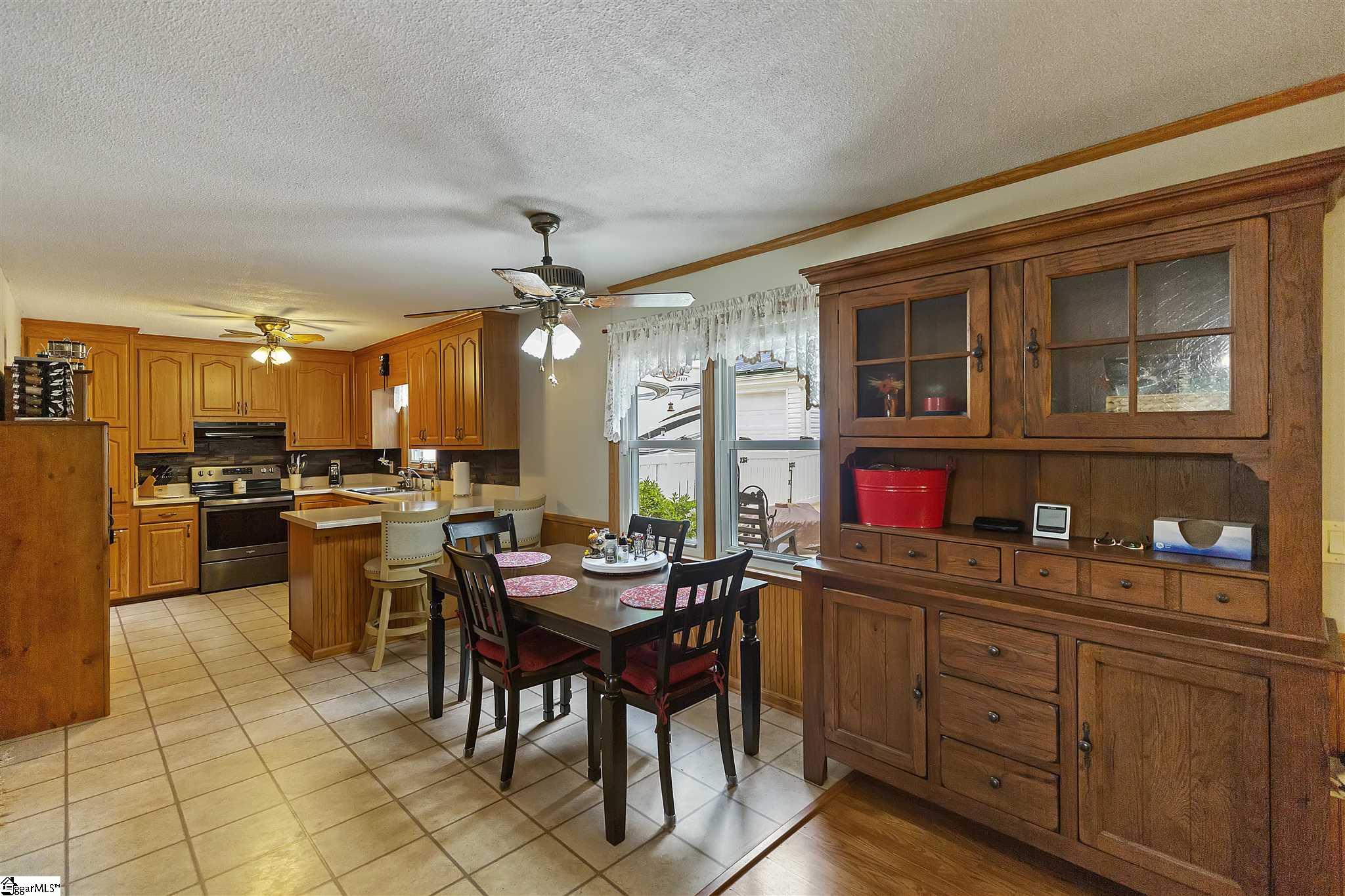 224 Nottingham Way Anderson, SC 29621 - Photo 8 of 36 Gallery Image 8