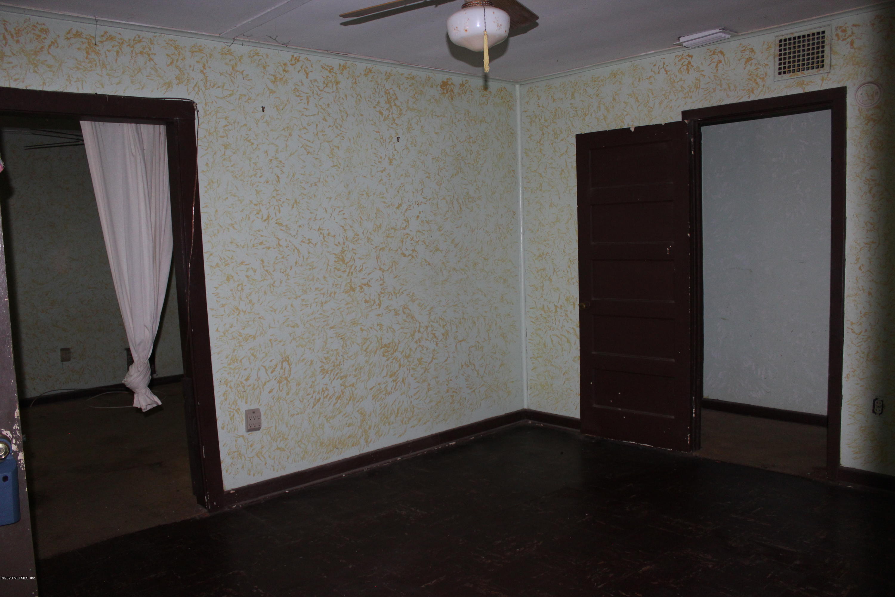 4063 Pinto Road Middleburg, FL 32068 - Photo 11 of 17 formal living room