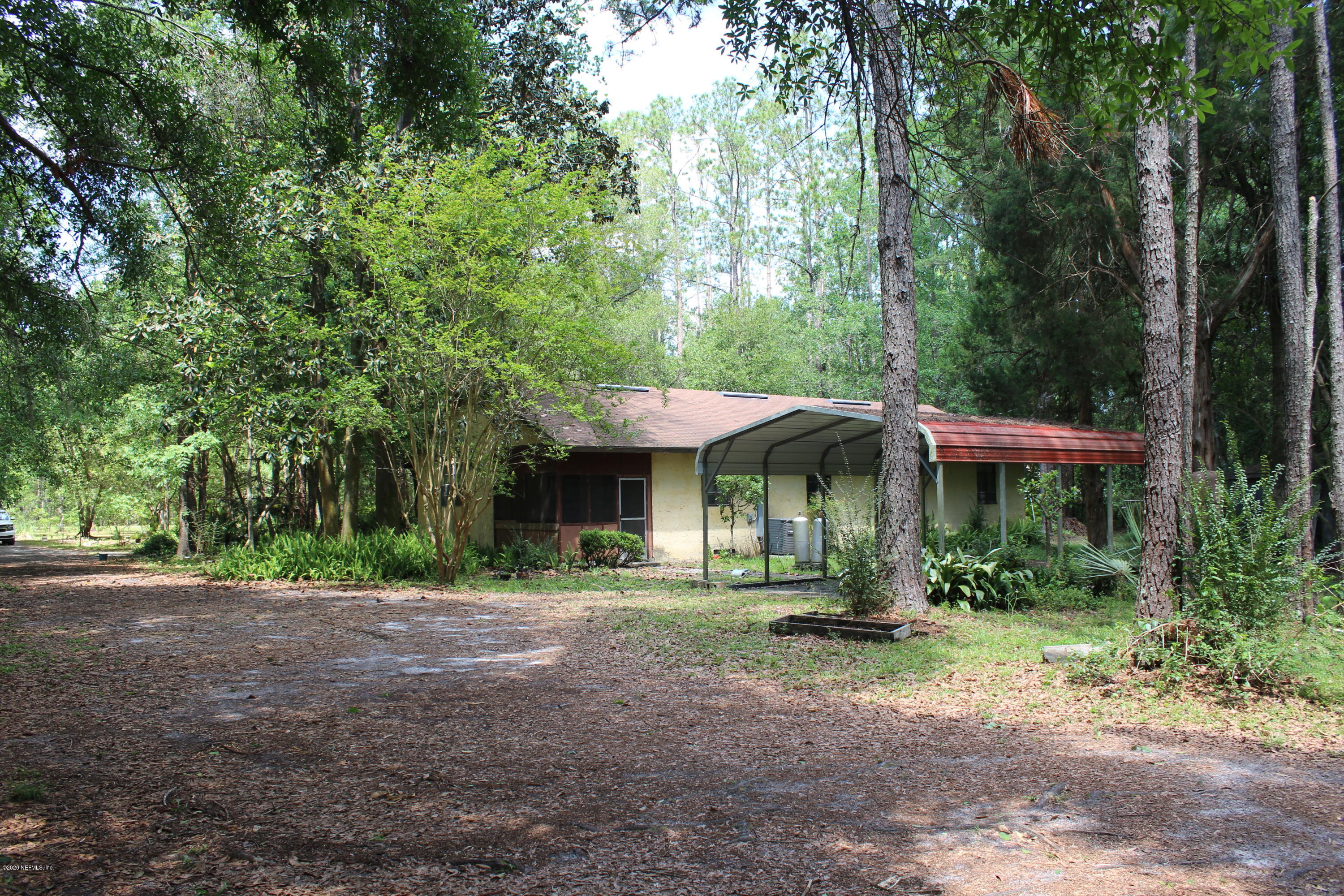 4063 Pinto Road Middleburg, FL 32068 - Photo 7 of 17 Carport