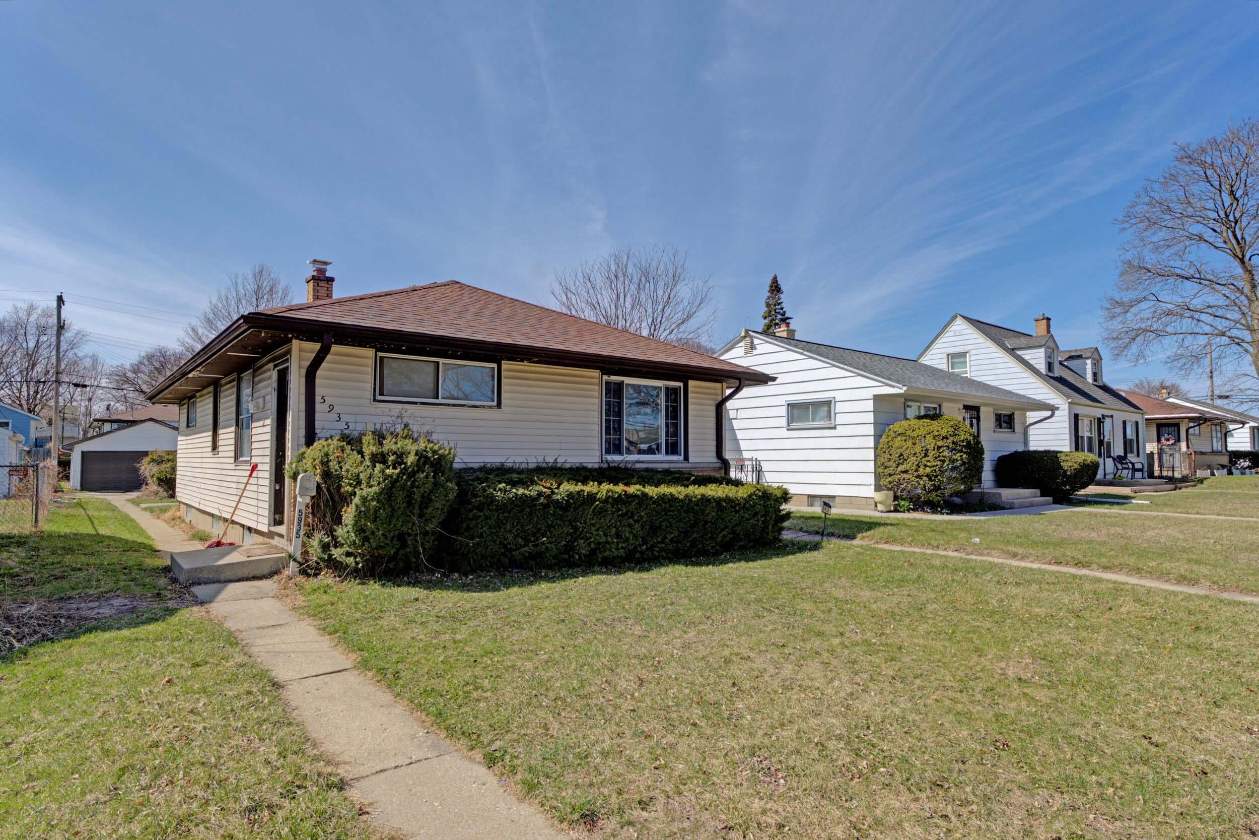 5935 North 71st Street Milwaukee, WI 53218 - Photo 2 of 7 5935 N 71st St