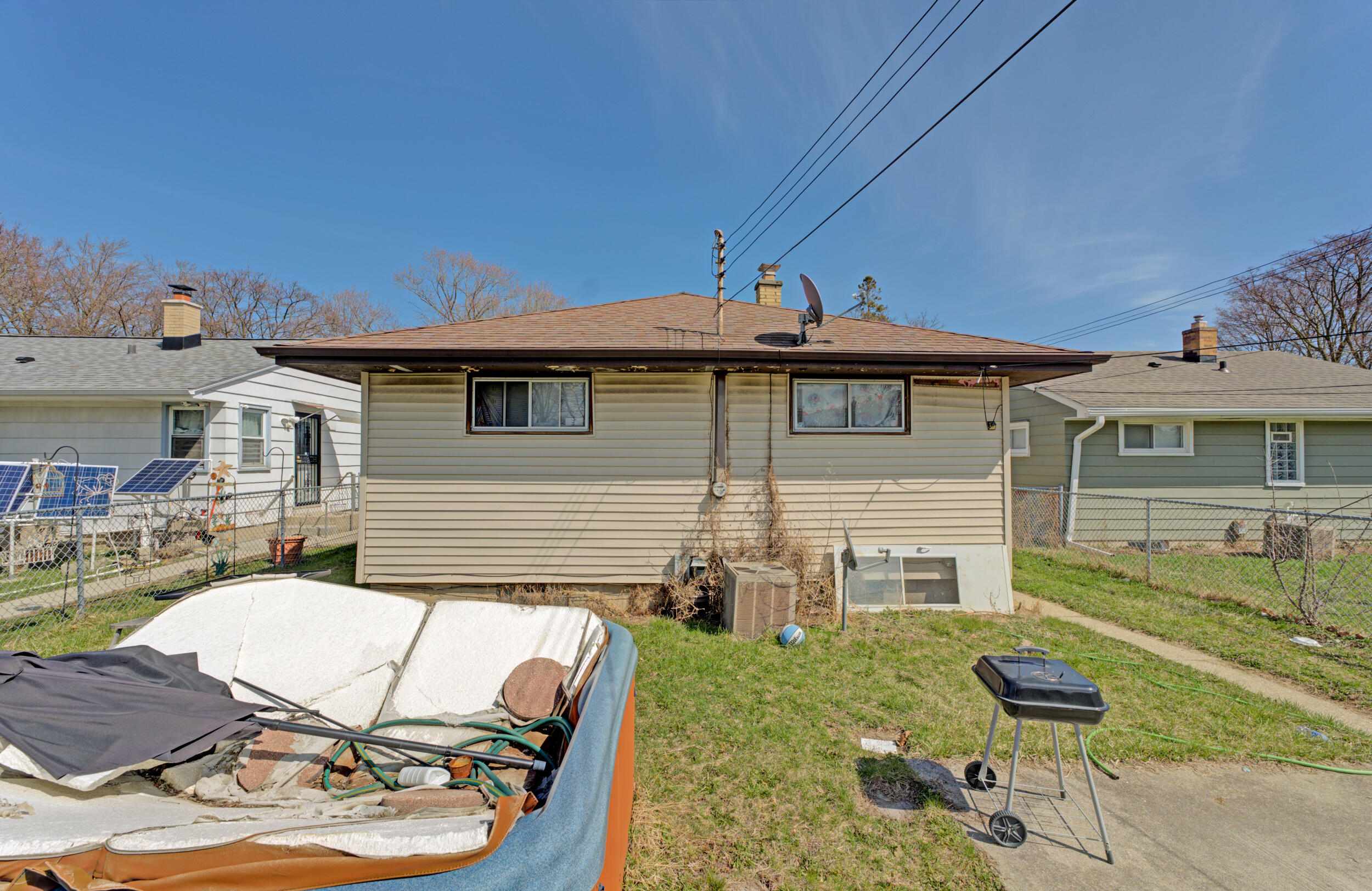 5935 North 71st Street Milwaukee, WI 53218 - Photo 6 of 7 5935 N 71st St