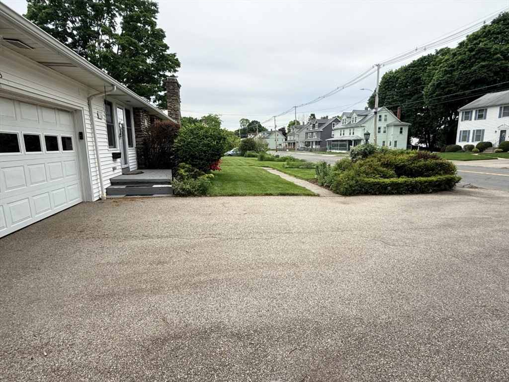 33 Slater Street Webster, MA 01570 - Photo 22 of 24