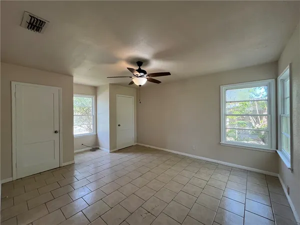 $1,950 | 529 Ohio Avenue, Corpus Christi, TX 78404