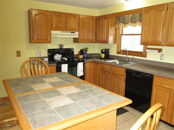 64 Old Douglas Road Webster, MA 01570 - Photo 8 of 29 Gallery Image 8