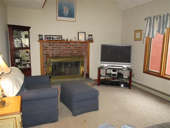 64 Old Douglas Road Webster, MA 01570 - Photo 9 of 29 Gallery Image 9