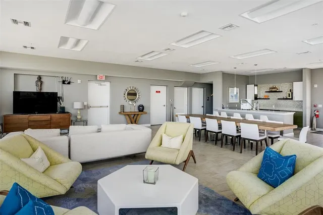 $3,500 | 223 Island Way, Unit 5D, Clearwater Beach, FL 33767