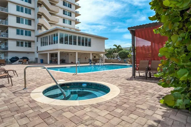 $3,500 | 223 Island Way, Unit 5D, Clearwater Beach, FL 33767