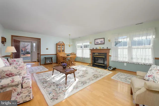 $399,900 | 679 Cascade Drive South, Mount Laurel, NJ 08054