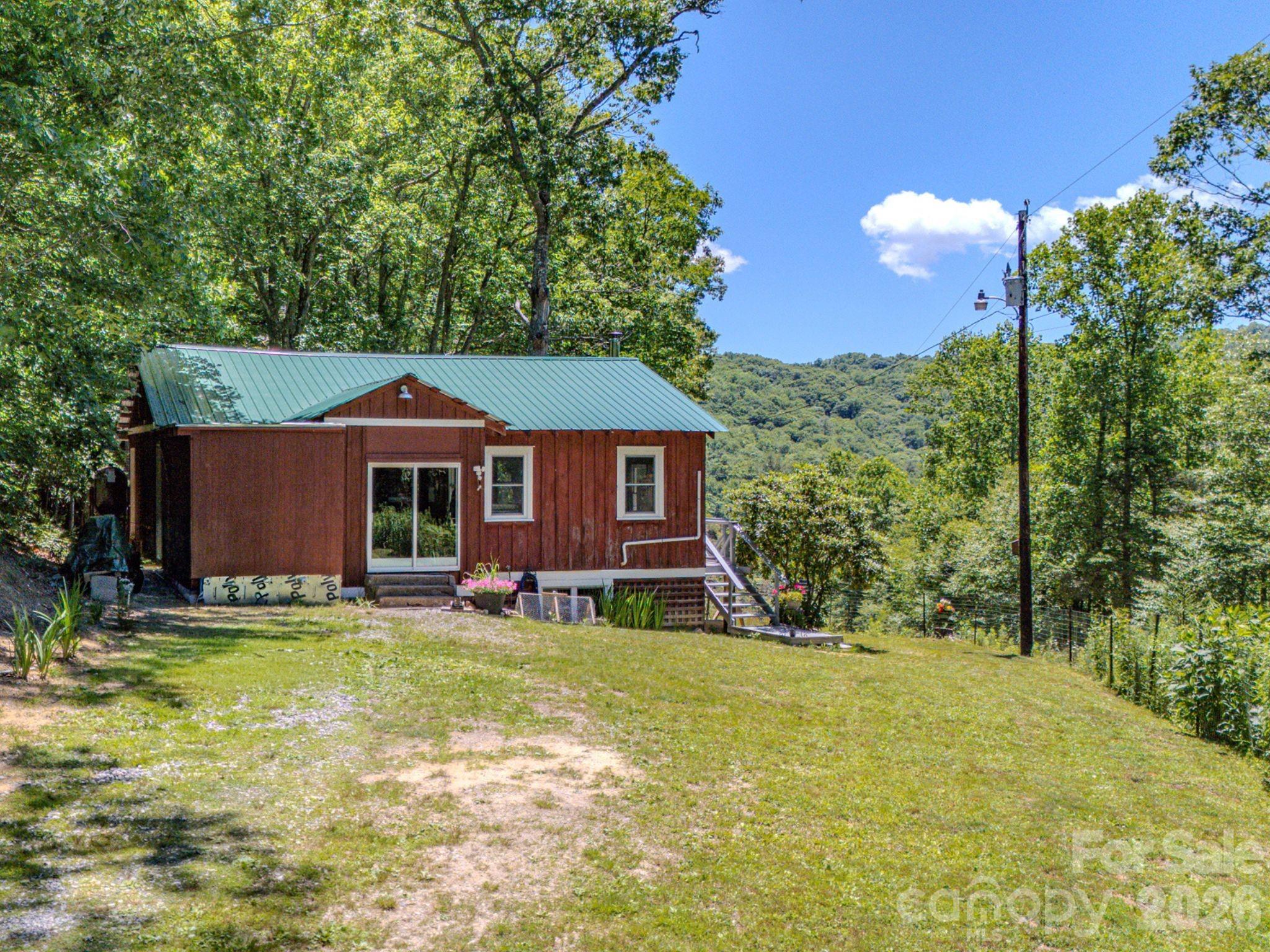 1712 Little Crk Road Hot Springs, NC 28743 - Photo 3 of 44