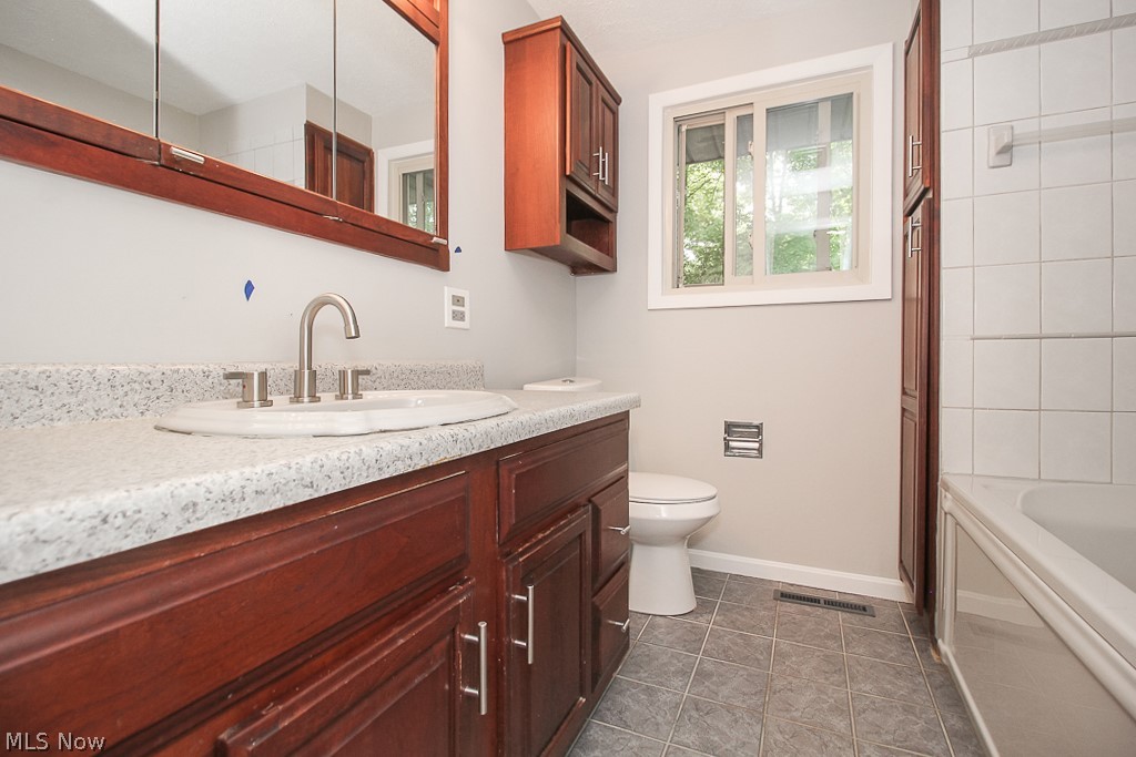 35200 Bainbridge Road Solon, OH 44139 - Photo 21 of 35