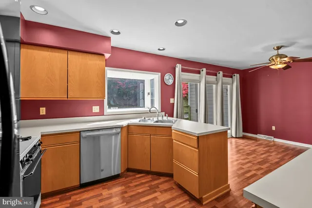 $2,800 | 1913 Meadow Lane, Wyomissing, PA 19610