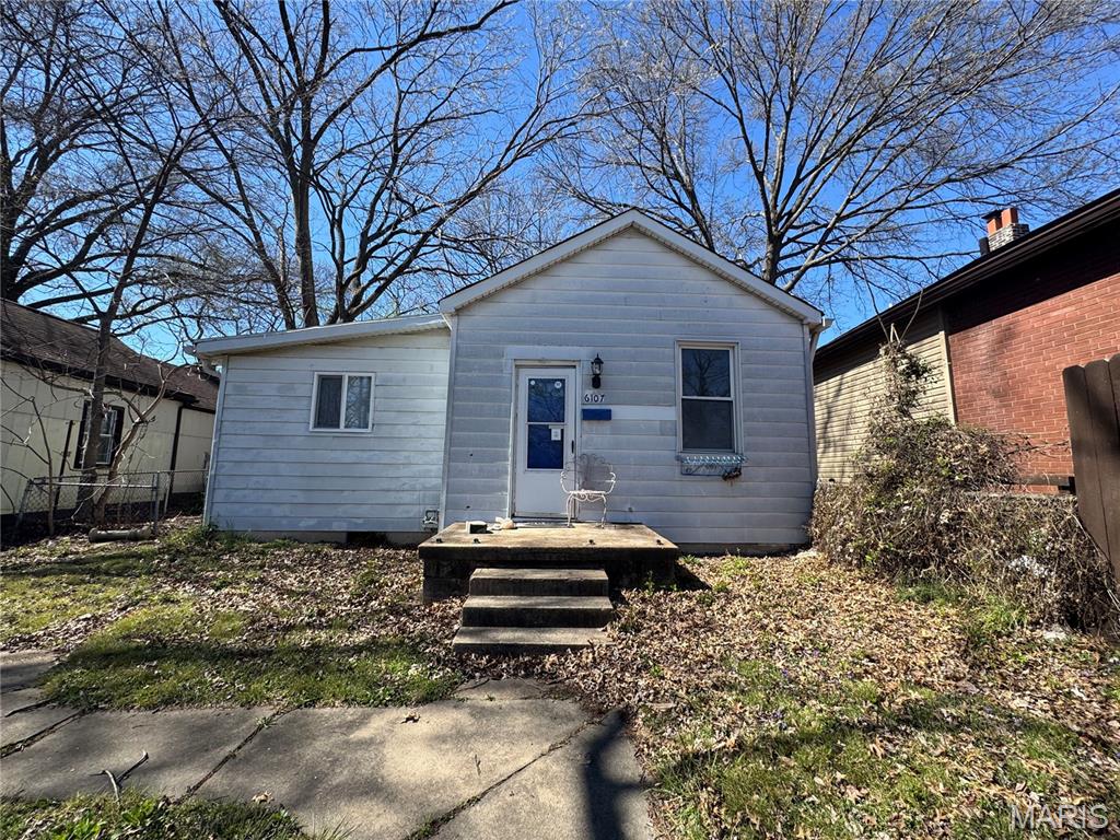 6107 Alaska Avenue St. Louis, MO 63111 - Photo 1 of 12