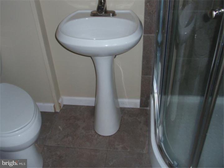 13 Cold Spring Road Hamilton, NJ 08619 - Photo 5 of 15 Bathroom