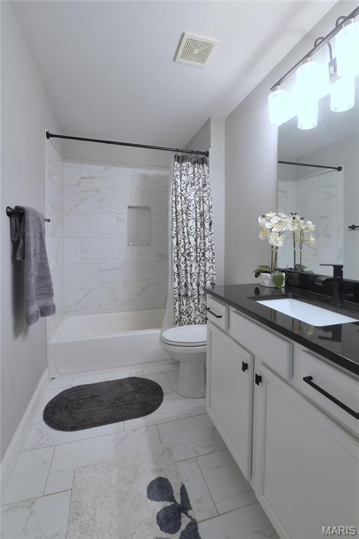 17016 Lakeside Ridge Chesterfield, MO 63005 - Photo 29 of 86