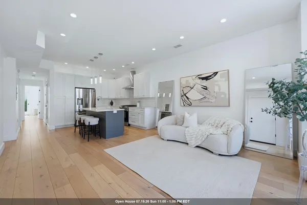 $5,995 | 2602 Palisade Avenue, Unit 1, Weehawken, NJ 07086