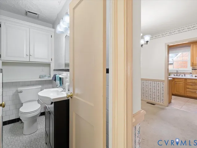 $379,500 | 6802 Cottage Street, Henrico, VA 23228