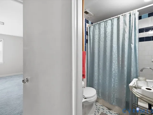 $379,500 | 6802 Cottage Street, Henrico, VA 23228