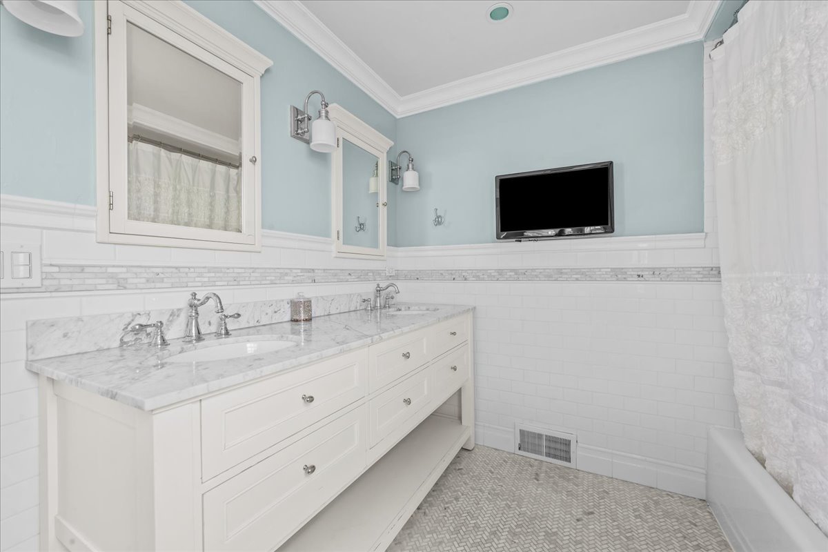 1087 Bluff Road Glencoe, IL 60022 - Photo 21 of 39