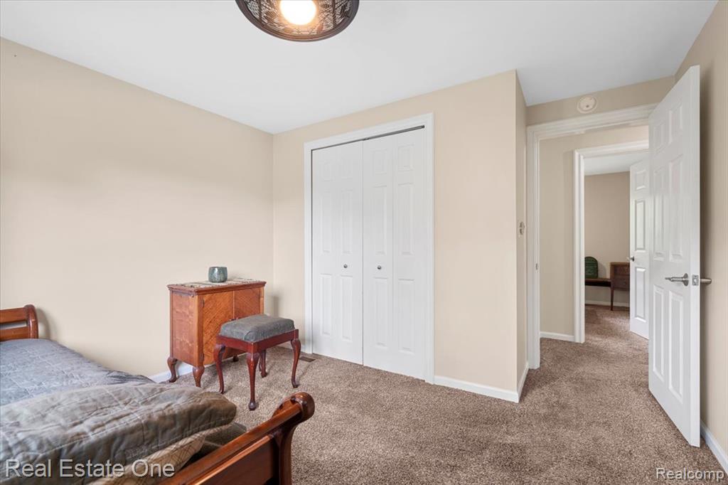 20558 Meridian Road Grosse Ile, MI 48138 - Photo 17 of 26