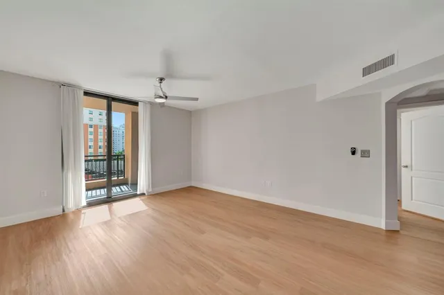 $495,000 | 110 North Federal Highway, Unit 707, Fort Lauderdale, FL 33301