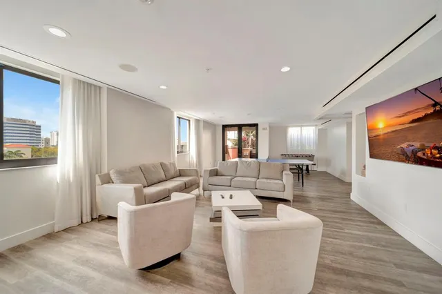 $495,000 | 110 North Federal Highway, Unit 707, Fort Lauderdale, FL 33301