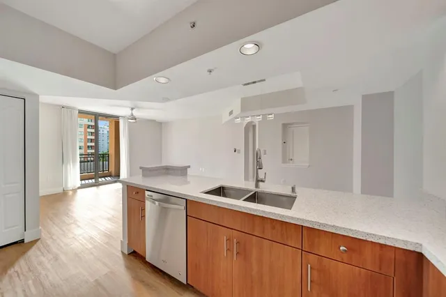 $495,000 | 110 North Federal Highway, Unit 707, Fort Lauderdale, FL 33301