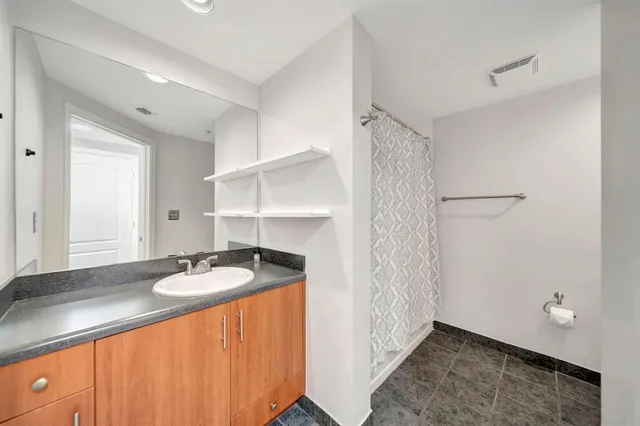 $495,000 | 110 North Federal Highway, Unit 707, Fort Lauderdale, FL 33301