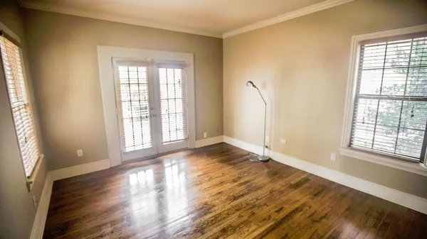 $2,200 | 2011 16th Street, Lubbock, TX 79401
