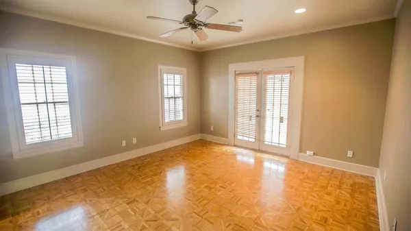 $2,200 | 2011 16th Street, Lubbock, TX 79401