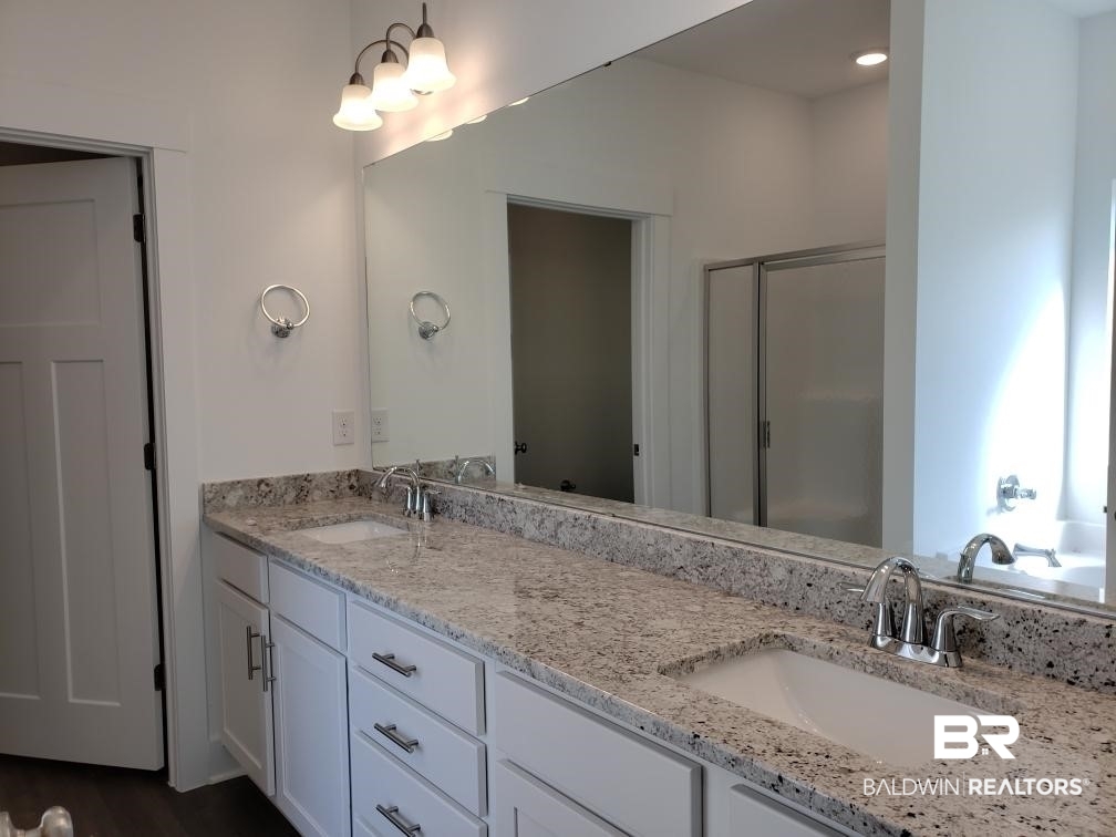16594 Prado Loop Loxley, AL 36551 - Photo 3 of 14 Master Bathroom