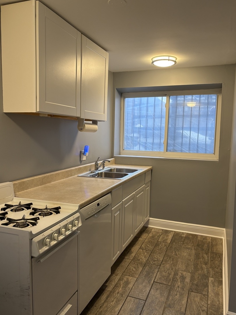 522 North Troy Street, Unit 1 Chicago, IL 60612 - Photo 4 of 13