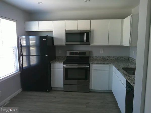$2,250 | 5121 West Woodmill Drive, Wilmington, DE 19808