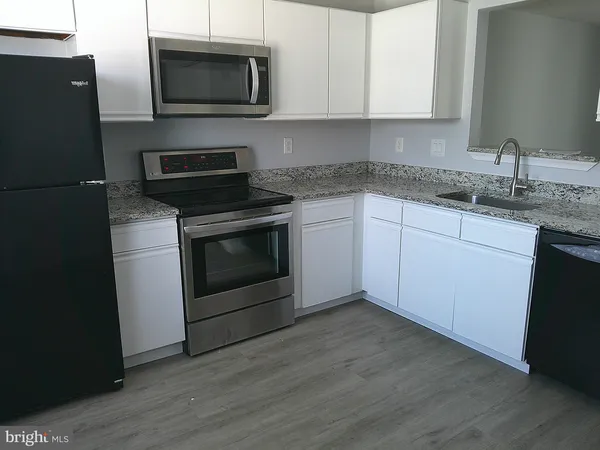 $2,250 | 5121 West Woodmill Drive, Wilmington, DE 19808