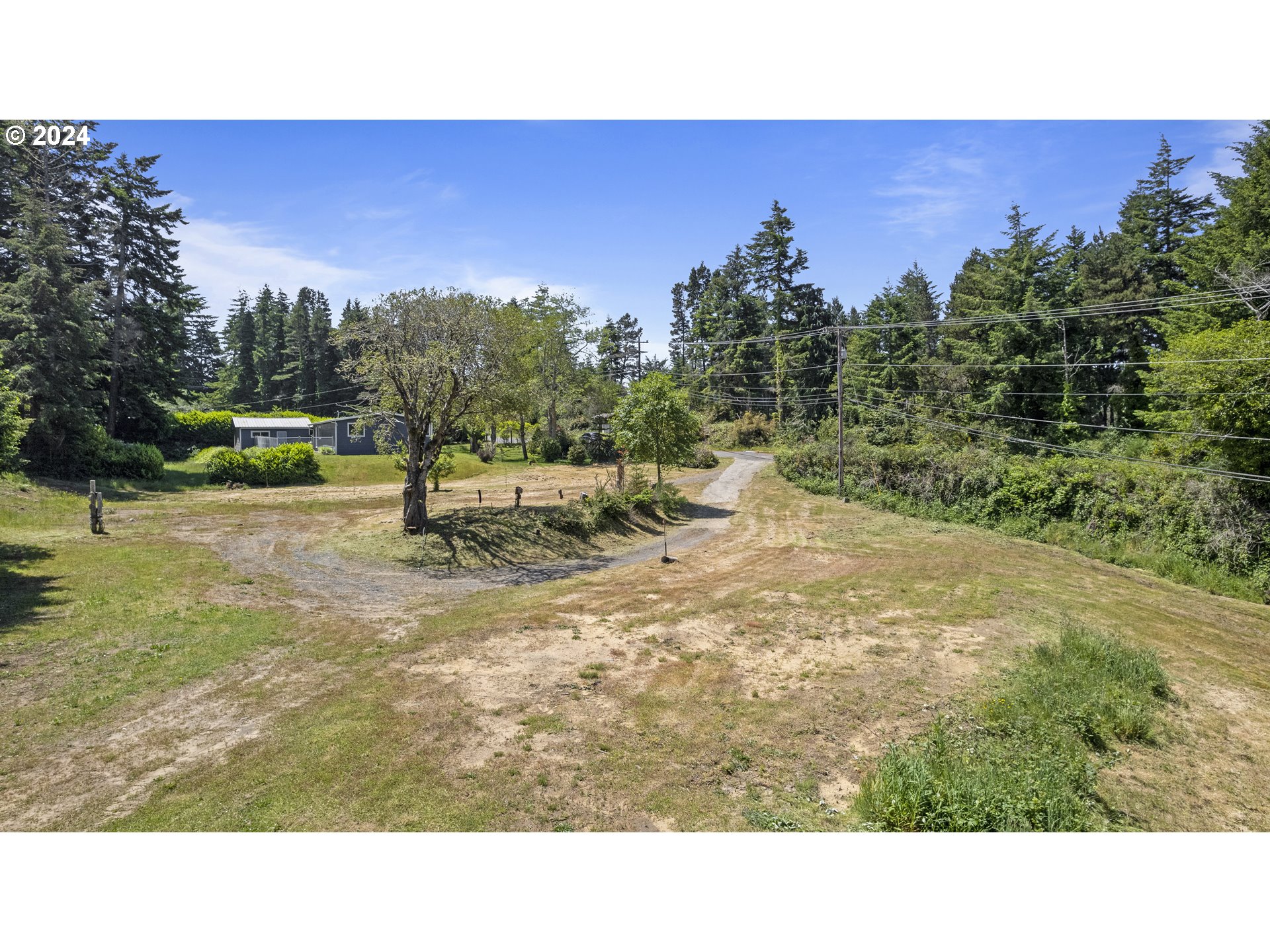69919 Riddling Road North Bend, OR 97459 - Photo 11 of 28