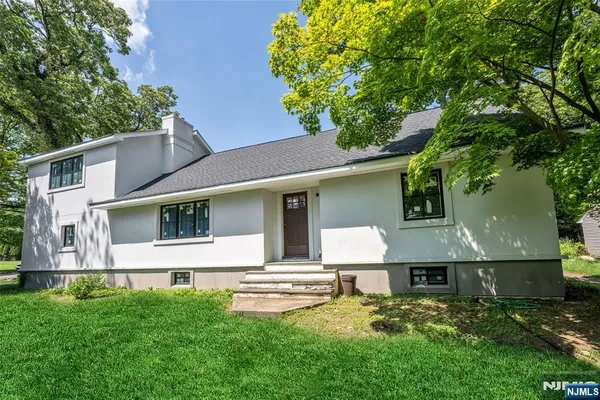 $850,000 | 259 West Glen Avenue, Ridgewood, NJ 07450