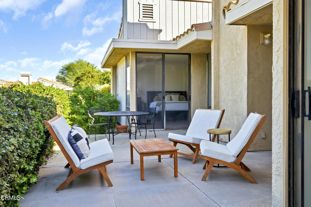 72460 Rodeo Way Rancho Mirage, CA 92270 - Photo 37 of 40 a chairs and a table in the balcony