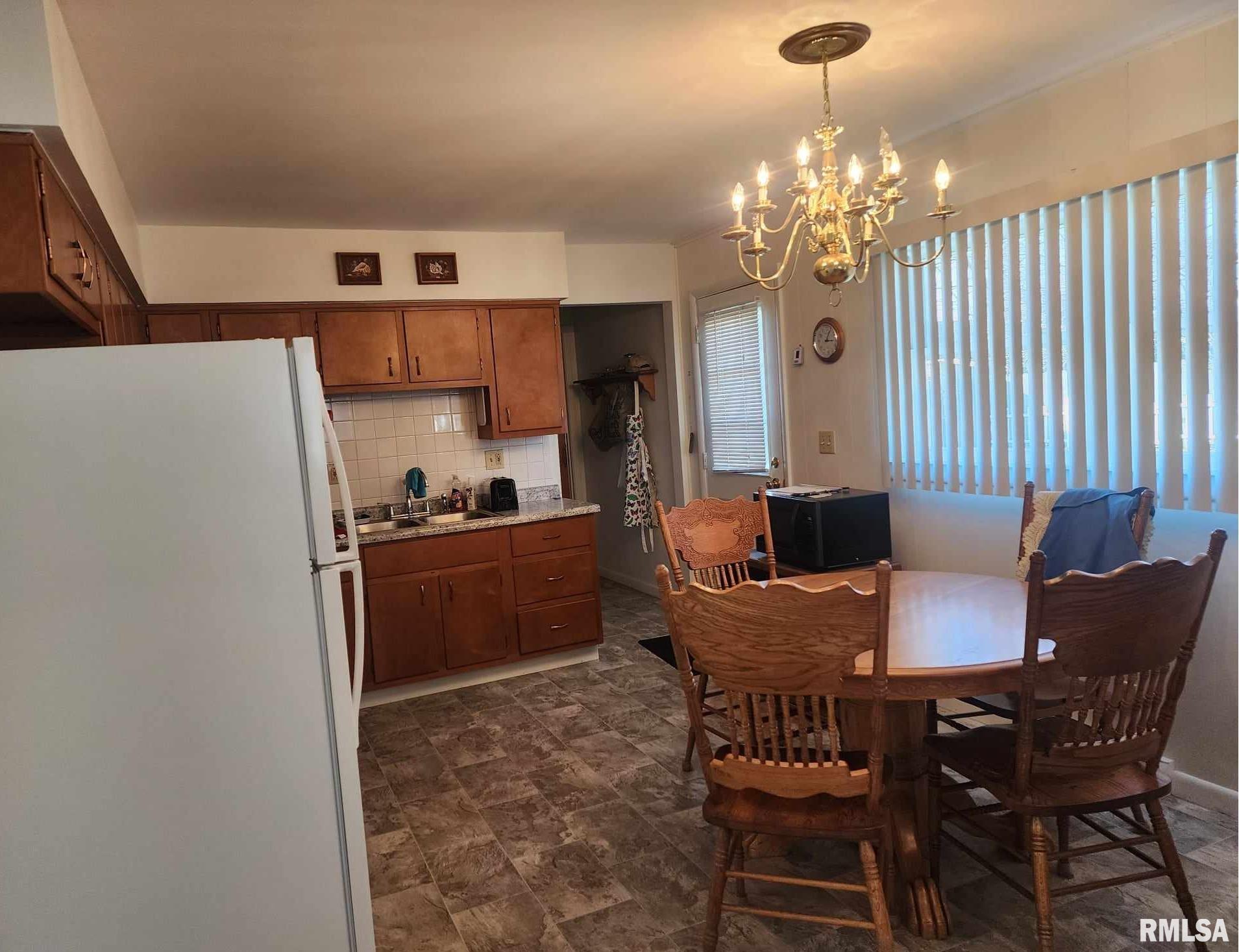 612 Ridge Street Carterville, IL 62918 - Photo 7 of 21 Gallery Image 7