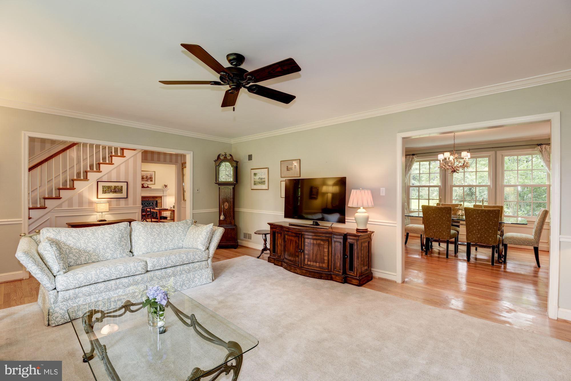 9304 Belmart Road Potomac, MD 20854 - Photo 5 of 41