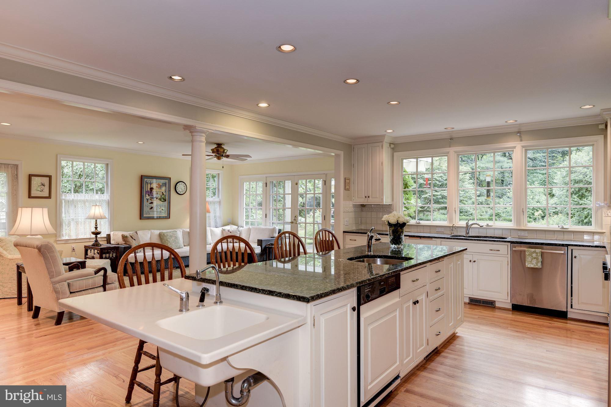 9304 Belmart Road Potomac, MD 20854 - Photo 8 of 41