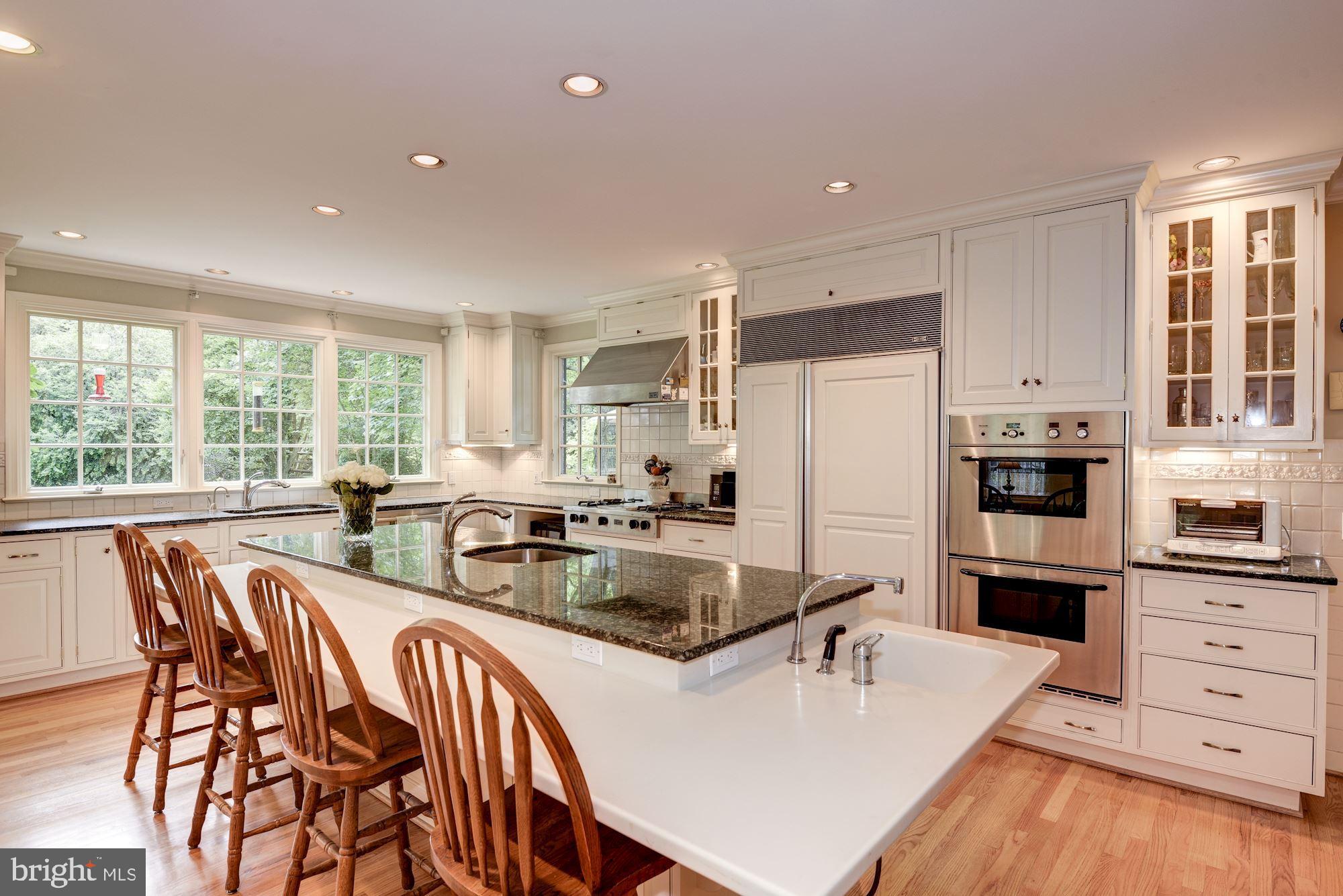 9304 Belmart Road Potomac, MD 20854 - Photo 9 of 41