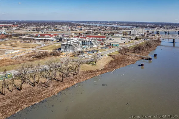 $495,000 | 427-429 East Riverside Drive, Clarksville, IN 47129
