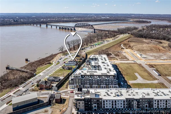$495,000 | 427-429 East Riverside Drive, Clarksville, IN 47129