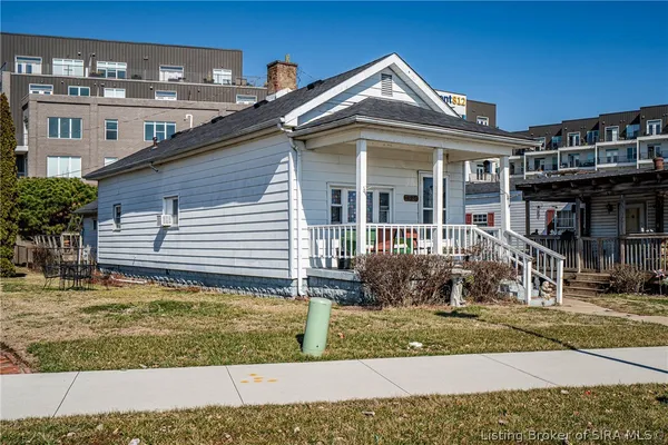 $495,000 | 427-429 East Riverside Drive, Clarksville, IN 47129