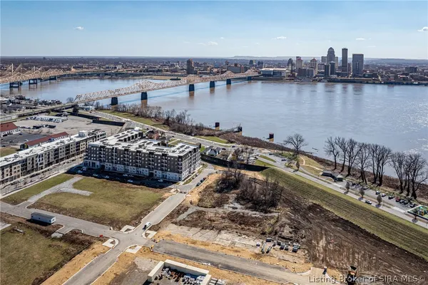 $495,000 | 427-429 East Riverside Drive, Clarksville, IN 47129