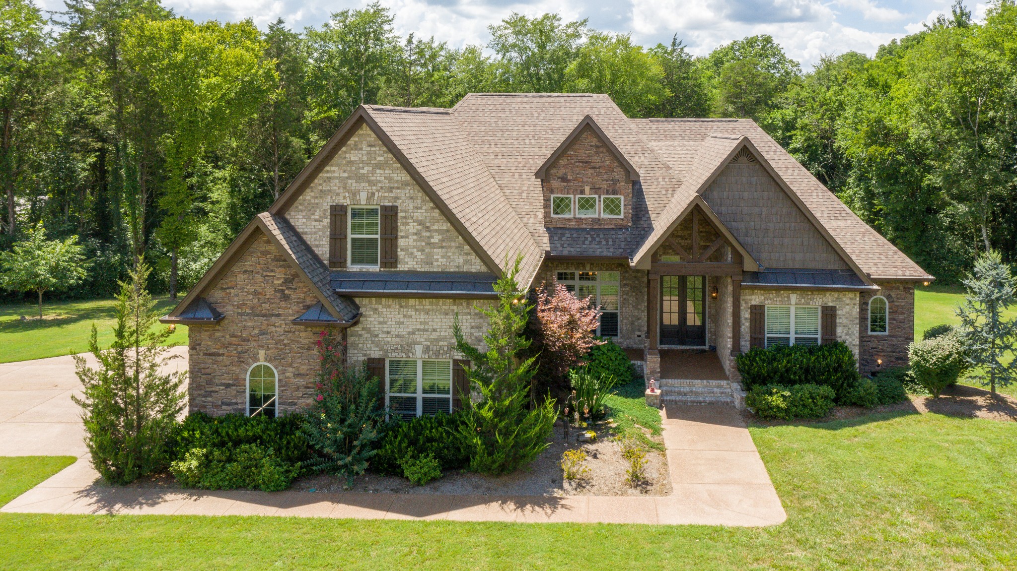898 Lock 5 Road Lebanon, TN 37087 - Photo 5 of 50 a front view of house with yard and green space
