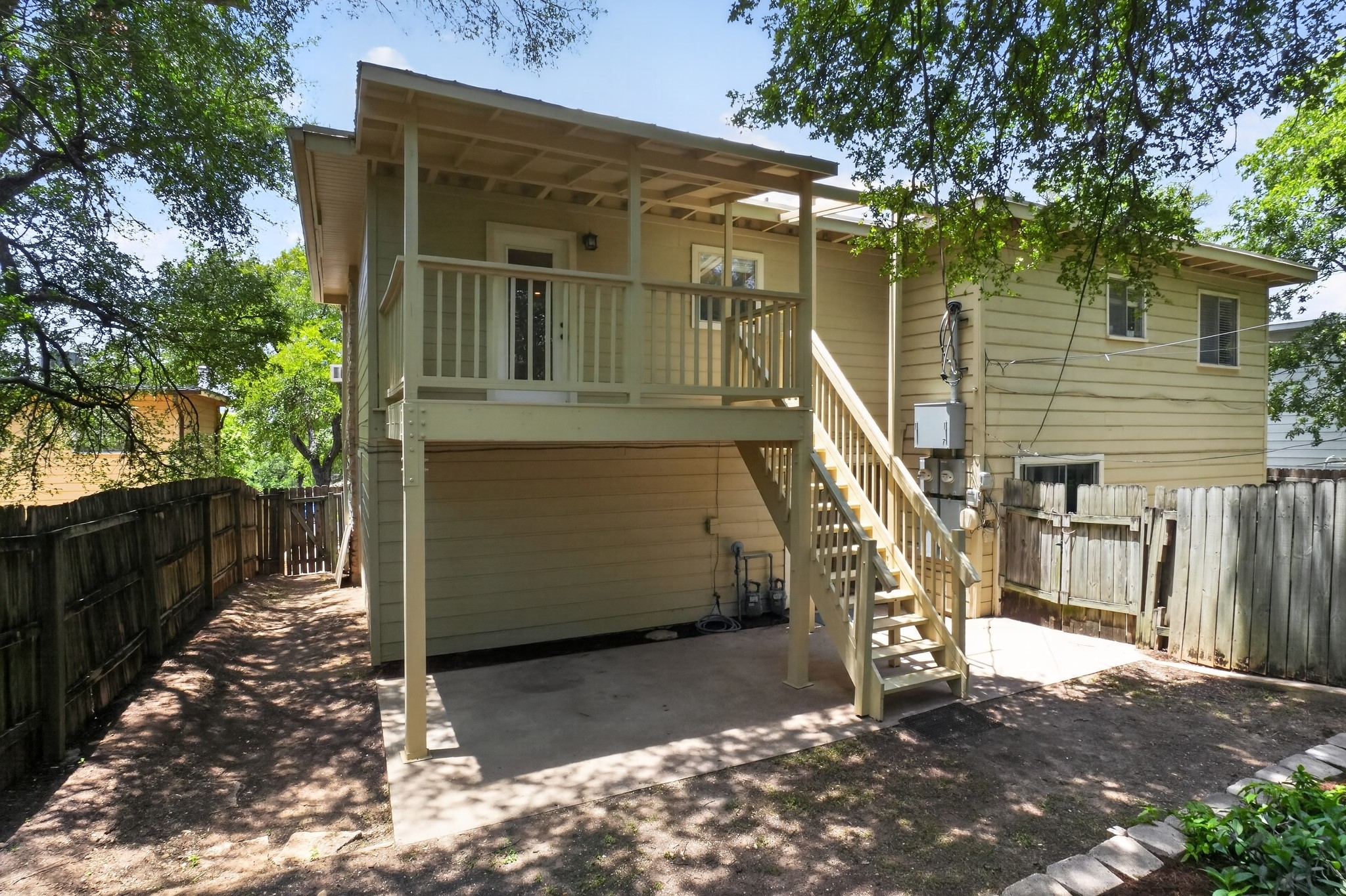 2113 Rabb Road Austin, TX 78704 - Photo 25 of 35 Back yard, Side B